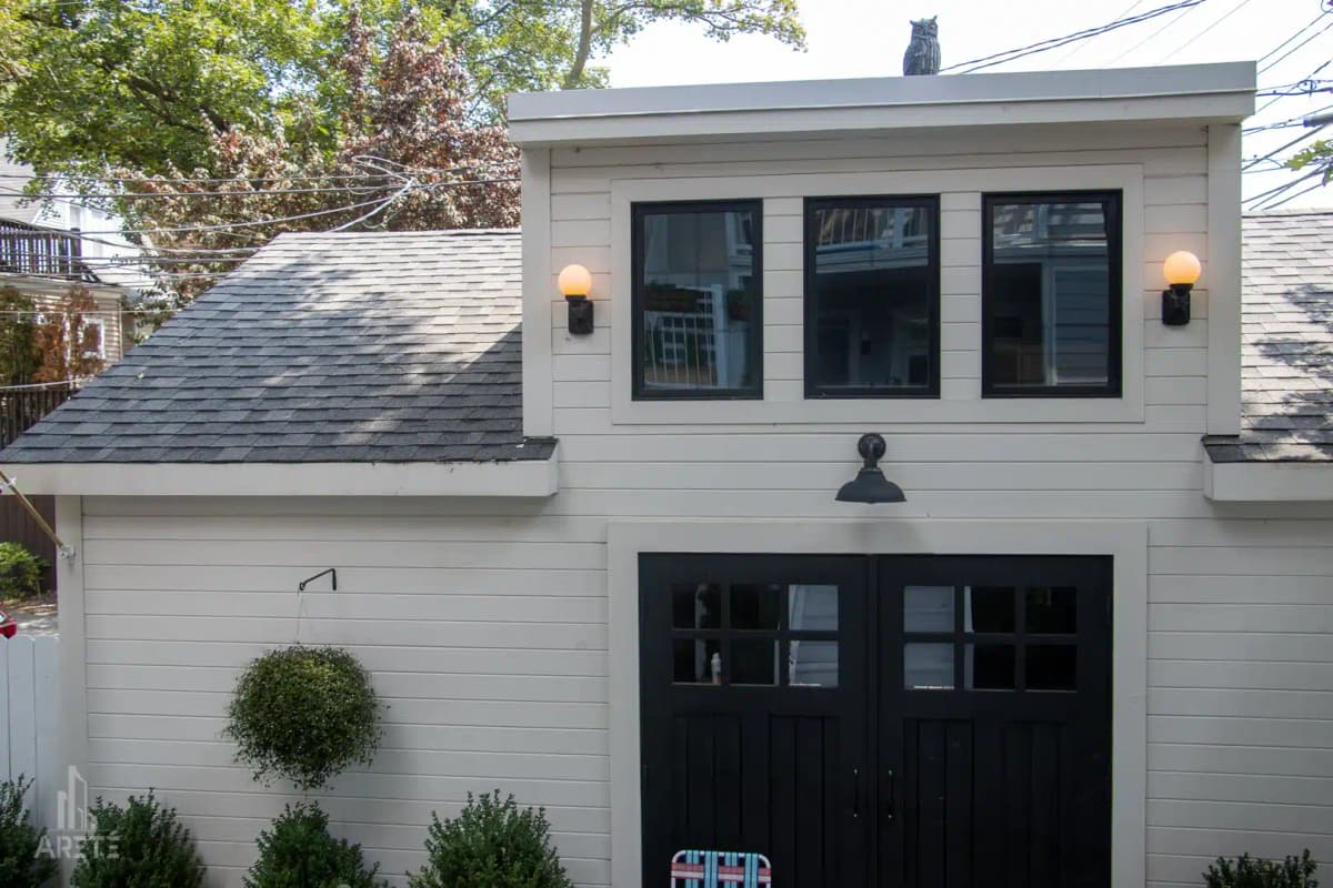 Newly remodeled ADU Coachhouse addition by Areté Renovators in Chicago.