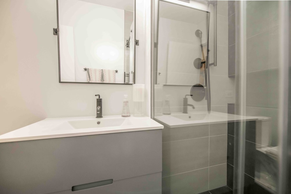 Bathroom Remodel River North, photo 1