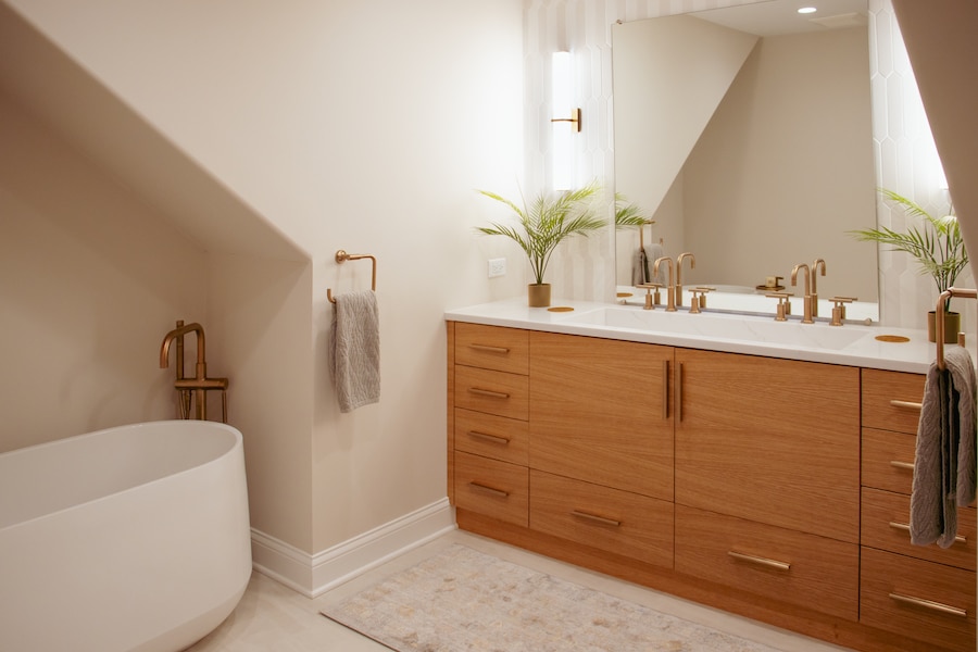 Golden Touches Everywhere in Park Ridge, photo 2