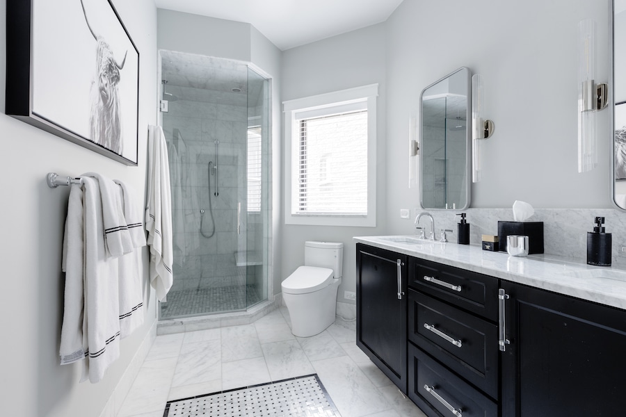 Personalized Luxury in Andersonville, photo 15
