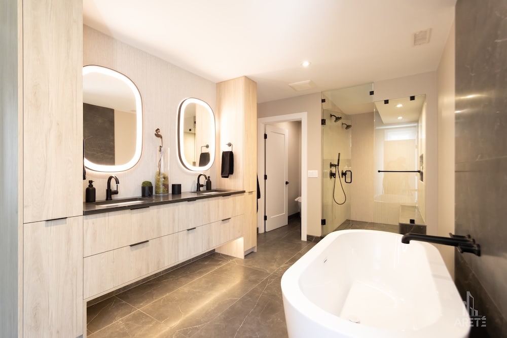 Tasteful Townhome Design in Lakeview