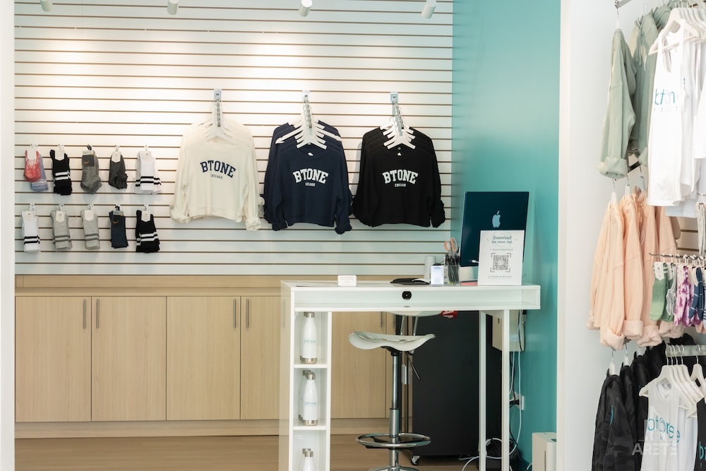 Fitness Meets Style in Lakeview East, photo 2