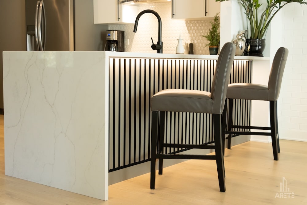 The Waterfall Edge Phenomenon: Is It Right for Your Chicago Kitchen Countertops?