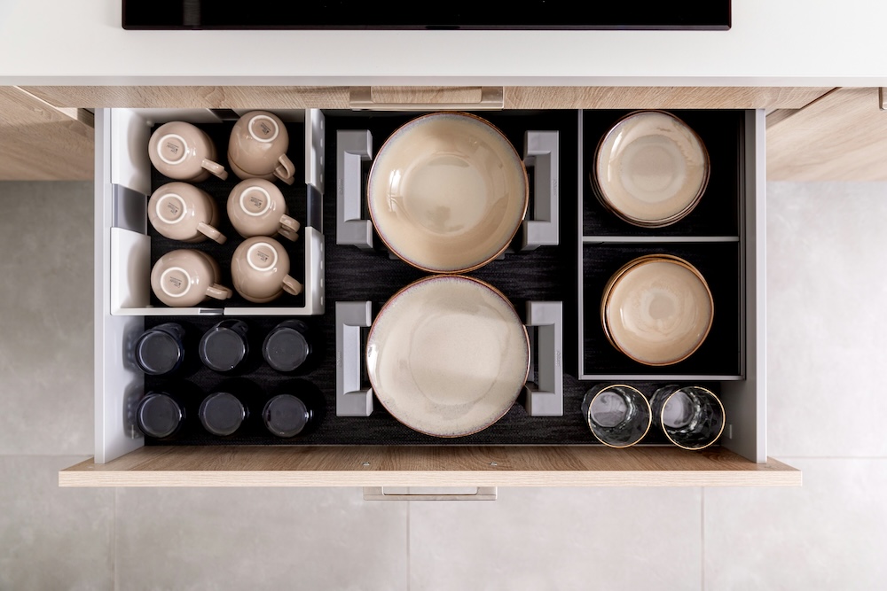 The Ergonomic Case for Deep Drawers in Your Kitchen