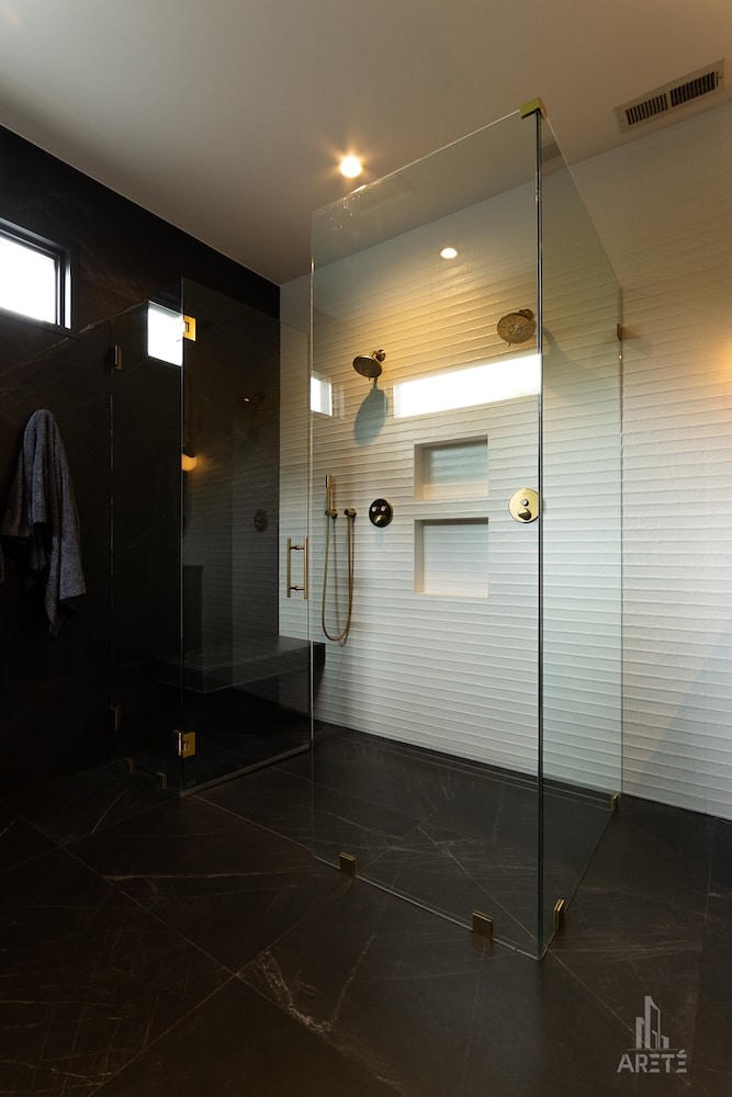 Revitalizing Ravenswood Residence with Respect, photo 3
