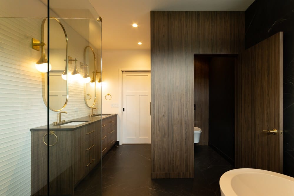 Revitalizing Ravenswood Residence with Respect, photo 8